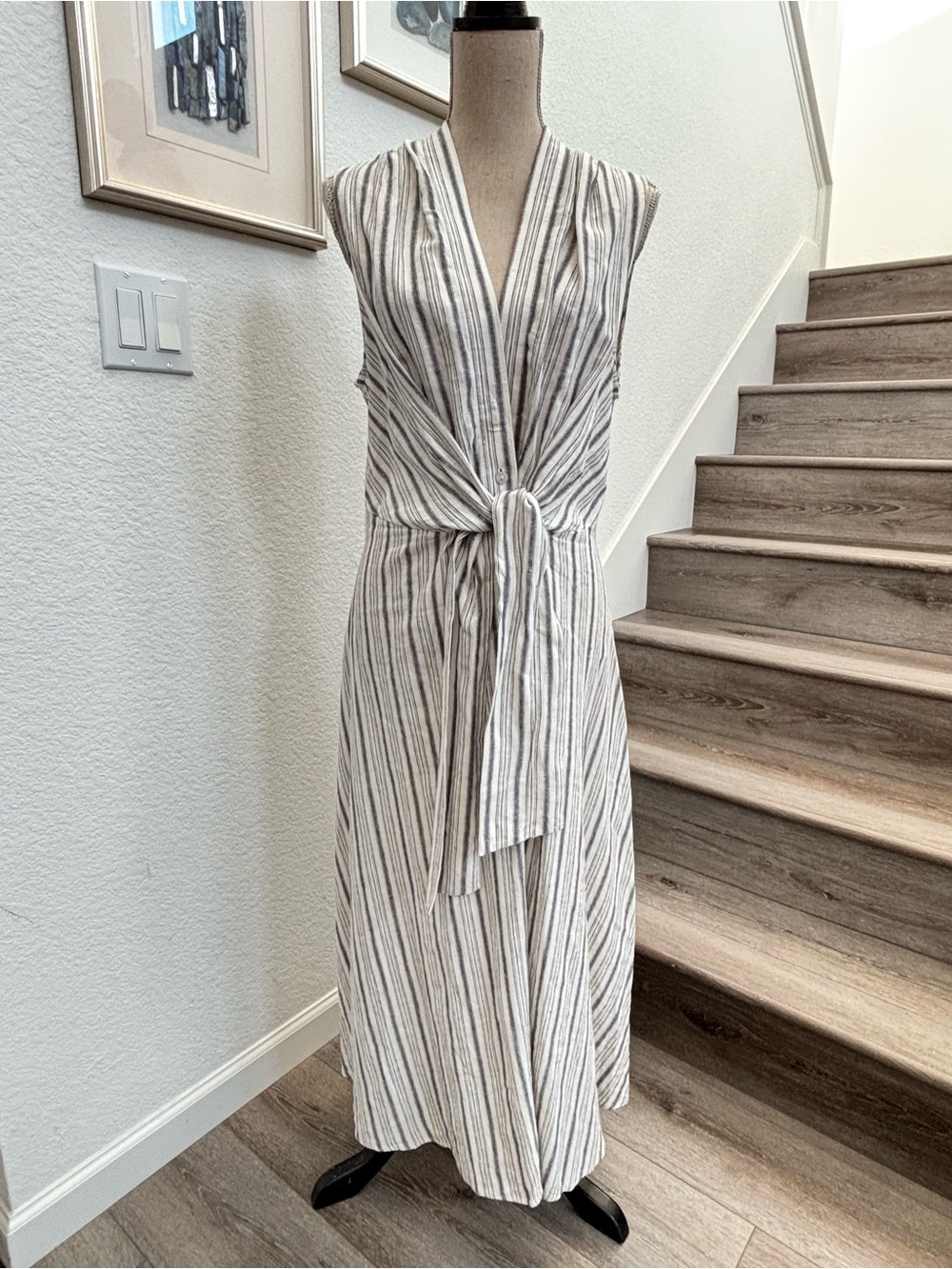 Tahari Sleeveless V-Neck Tie-Waist Striped Midi Dress - White & Gray